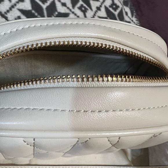 Tory Burch crossbody bag with floral design - Picture 5 of 6